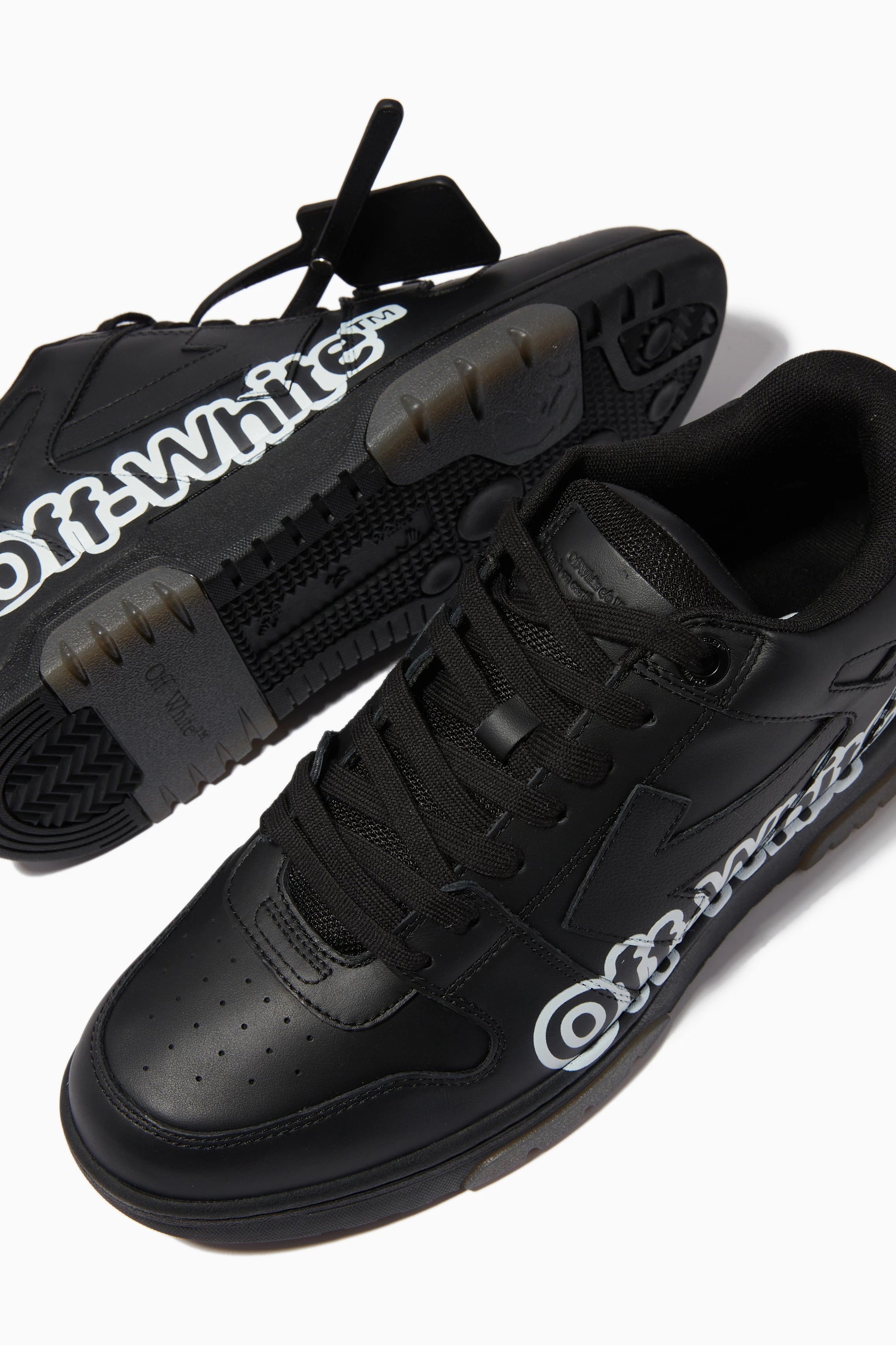 OFF-WHITE Out Of Office OOO Low Tops "Black"