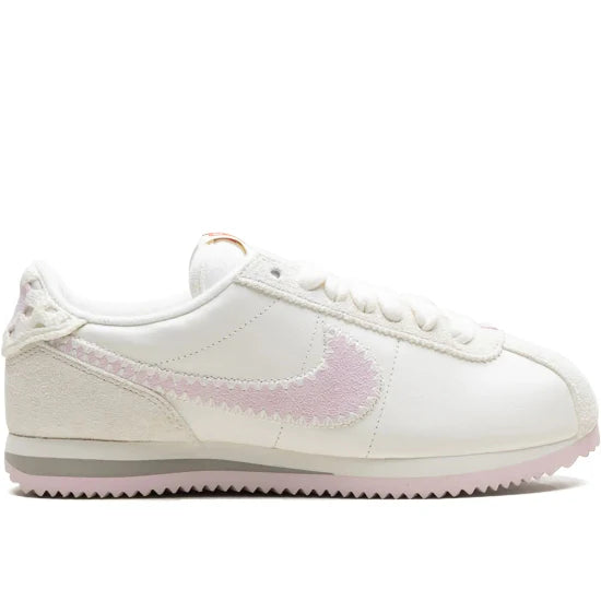 Sale Nike Cortez "Valentine's Day - 2025" sneakers